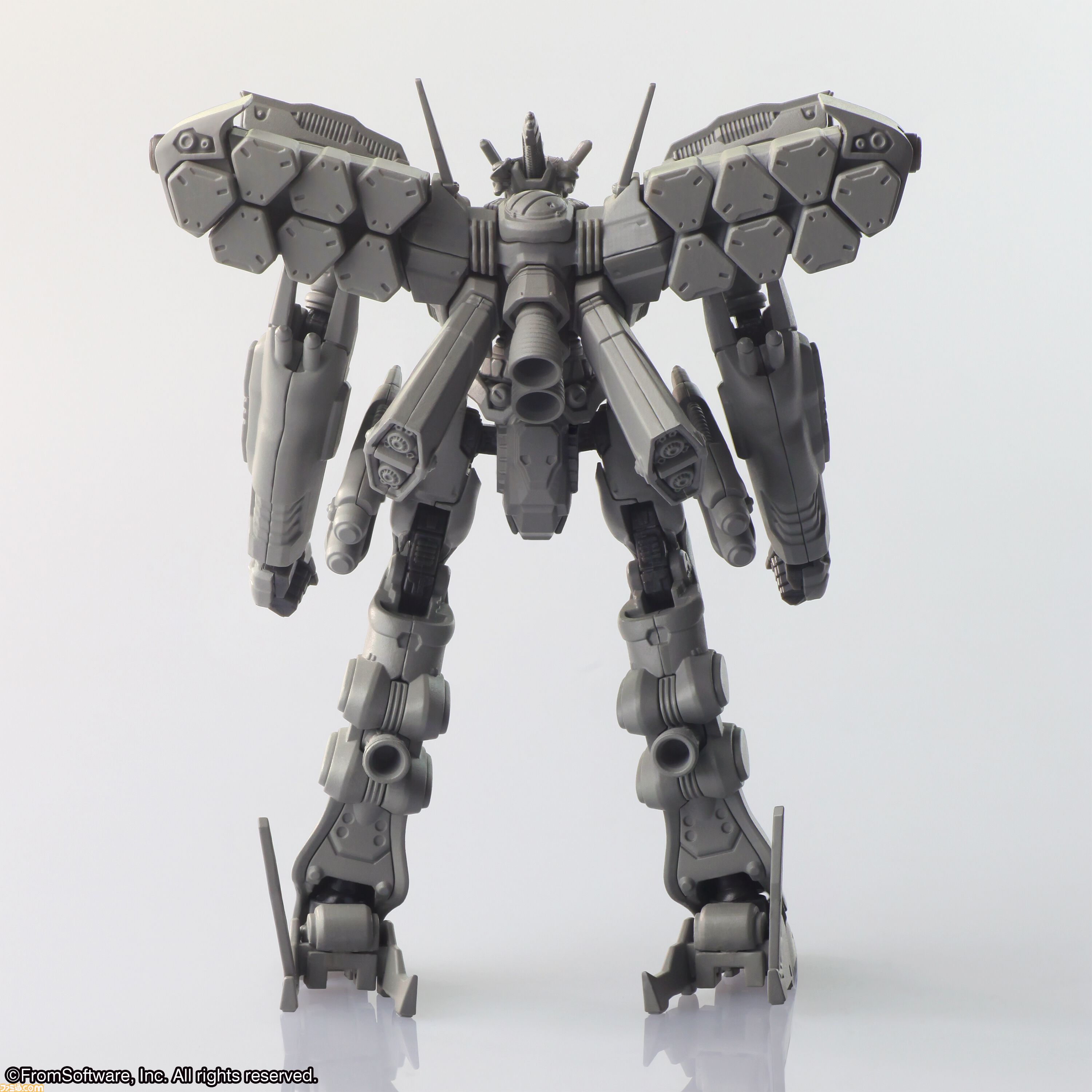 『アーマード・コア』クレスト、ミラージュ、レイレナード、ラインアークのプラモデルが8月下旬発売。フロム・ソフトウェア監修のもと、高密度なディテールで再現