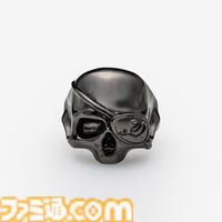 『龍が如く』桐生一馬、真島吾朗、春日一番をイメージしたコラボアイテムが登場。それぞれをイメージしたバングル、スカルリング、チェーンバングルの3種を展開