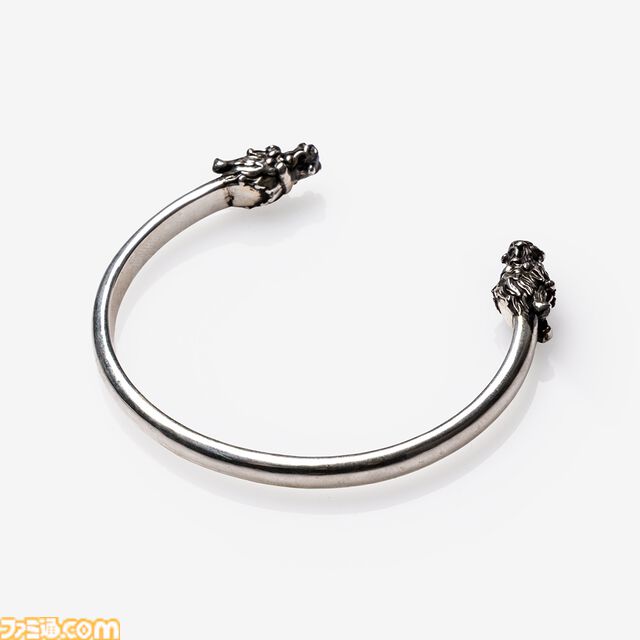 『龍が如く』桐生一馬、真島吾朗、春日一番をイメージしたコラボアイテムが登場。それぞれをイメージしたバングル、スカルリング、チェーンバングルの3種を展開