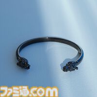 『龍が如く』桐生一馬、真島吾朗、春日一番をイメージしたコラボアイテムが登場。それぞれをイメージしたバングル、スカルリング、チェーンバングルの3種を展開