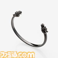 『龍が如く』桐生一馬、真島吾朗、春日一番をイメージしたコラボアイテムが登場。それぞれをイメージしたバングル、スカルリング、チェーンバングルの3種を展開