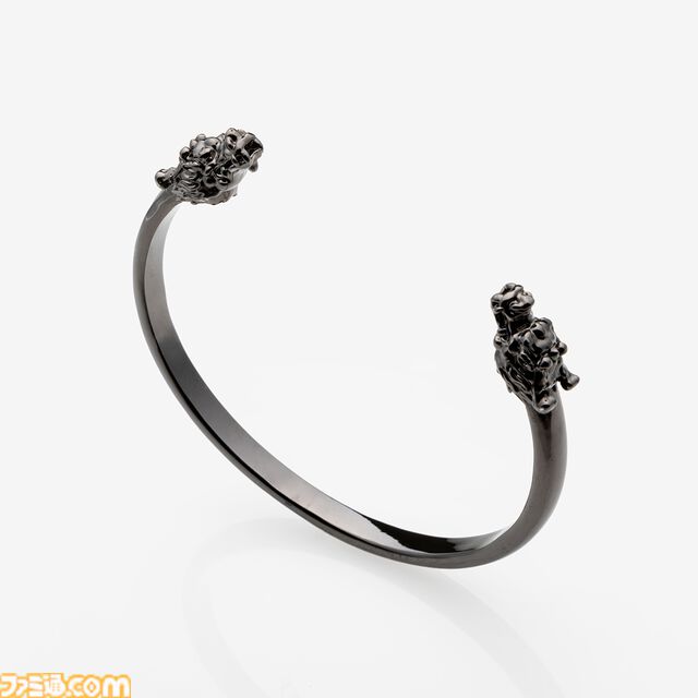 『龍が如く』桐生一馬、真島吾朗、春日一番をイメージしたコラボアイテムが登場。それぞれをイメージしたバングル、スカルリング、チェーンバングルの3種を展開