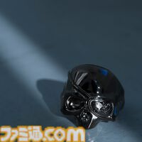 『龍が如く』桐生一馬、真島吾朗、春日一番をイメージしたコラボアイテムが登場。それぞれをイメージしたバングル、スカルリング、チェーンバングルの3種を展開