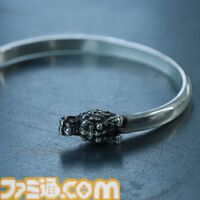 『龍が如く』桐生一馬、真島吾朗、春日一番をイメージしたコラボアイテムが登場。それぞれをイメージしたバングル、スカルリング、チェーンバングルの3種を展開