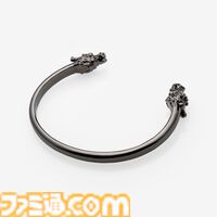 『龍が如く』桐生一馬、真島吾朗、春日一番をイメージしたコラボアイテムが登場。それぞれをイメージしたバングル、スカルリング、チェーンバングルの3種を展開