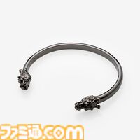 『龍が如く』桐生一馬、真島吾朗、春日一番をイメージしたコラボアイテムが登場。それぞれをイメージしたバングル、スカルリング、チェーンバングルの3種を展開