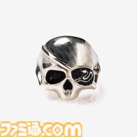 『龍が如く』桐生一馬、真島吾朗、春日一番をイメージしたコラボアイテムが登場。それぞれをイメージしたバングル、スカルリング、チェーンバングルの3種を展開