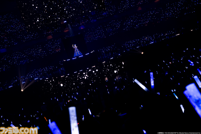 如月千早の武道館単独公演“OathONE”1日目をリポート。新曲『輝夜』のパフォーマンスやソニー開発の最新エンタメロボットシステム“groovots”を導入した演出も