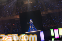 如月千早の武道館単独公演“OathONE”1日目をリポート。新曲『輝夜』のパフォーマンスやソニー開発の最新エンタメロボットシステム“groovots”を導入した演出も