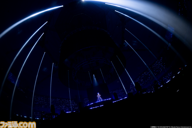 如月千早の武道館単独公演“OathONE”1日目をリポート。新曲『輝夜』のパフォーマンスやソニー開発の最新エンタメロボットシステム“groovots”を導入した演出も