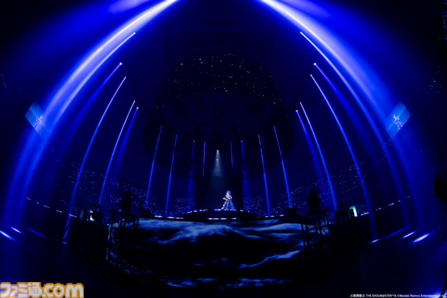 如月千早の武道館単独公演“OathONE”1日目をリポート。新曲『輝夜』のパフォーマンスやソニー開発の最新エンタメロボットシステム“groovots”を導入した演出も