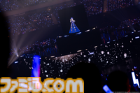 如月千早の武道館単独公演“OathONE”1日目をリポート。新曲『輝夜』のパフォーマンスやソニー開発の最新エンタメロボットシステム“groovots”を導入した演出も