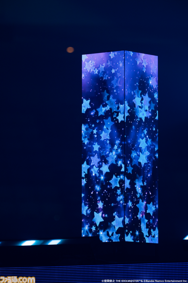 如月千早の武道館単独公演“OathONE”1日目をリポート。新曲『輝夜』のパフォーマンスやソニー開発の最新エンタメロボットシステム“groovots”を導入した演出も