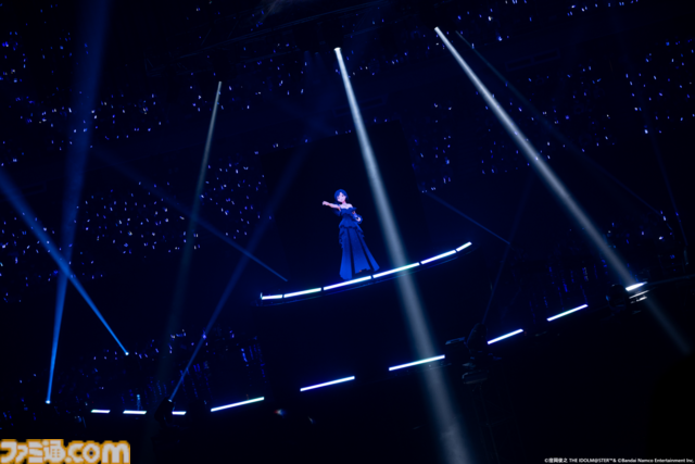 如月千早の武道館単独公演“OathONE”1日目をリポート。新曲『輝夜』のパフォーマンスやソニー開発の最新エンタメロボットシステム“groovots”を導入した演出も