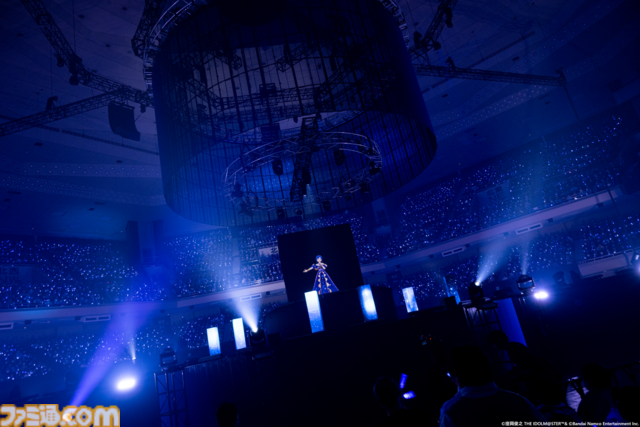 如月千早の武道館単独公演“OathONE”1日目をリポート。新曲『輝夜』のパフォーマンスやソニー開発の最新エンタメロボットシステム“groovots”を導入した演出も