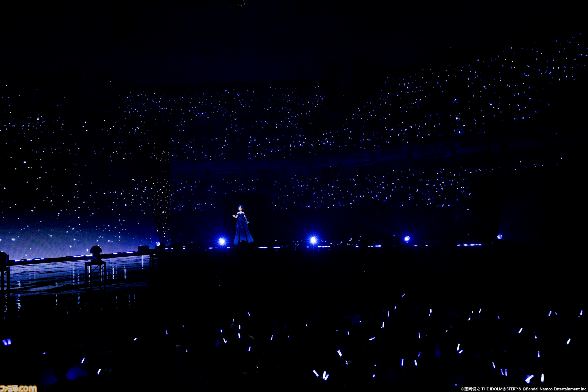 如月千早の武道館単独公演“OathONE”1日目をリポート。新曲『輝夜』のパフォーマンスやソニー開発の最新エンタメロボットシステム“groovots”を導入した演出も