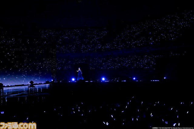 如月千早の武道館単独公演“OathONE”1日目をリポート。新曲『輝夜』のパフォーマンスやソニー開発の最新エンタメロボットシステム“groovots”を導入した演出も