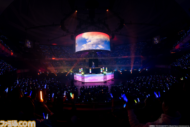 如月千早の武道館単独公演“OathONE”1日目をリポート。新曲『輝夜』のパフォーマンスやソニー開発の最新エンタメロボットシステム“groovots”を導入した演出も