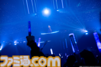 如月千早の武道館公演“OathONE”2日目をリポート。ラジオから生まれた『月下祭』や、後輩&他事務所の“蒼”の系譜に連なるアイドルの楽曲などのパフォーマンスも