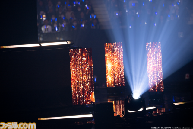 如月千早の武道館公演“OathONE”2日目をリポート。ラジオから生まれた『月下祭』や、後輩&他事務所の“蒼”の系譜に連なるアイドルの楽曲などのパフォーマンスも