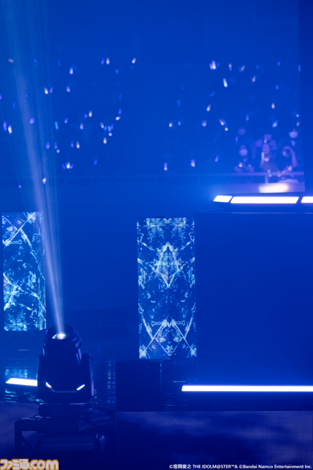 如月千早の武道館公演“OathONE”2日目をリポート。ラジオから生まれた『月下祭』や、後輩&他事務所の“蒼”の系譜に連なるアイドルの楽曲などのパフォーマンスも