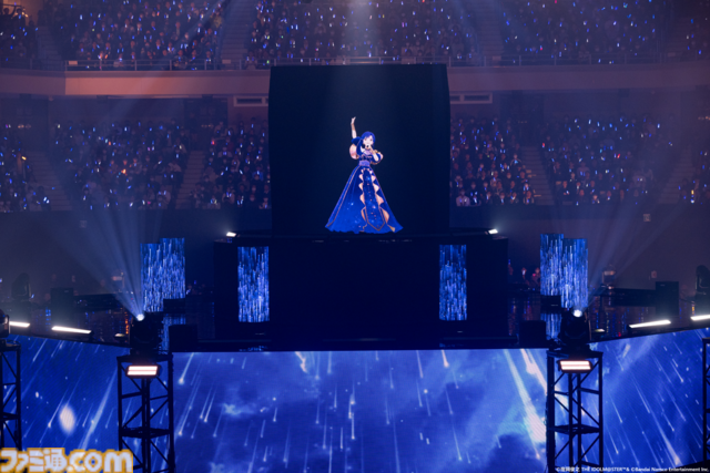 如月千早の武道館公演“OathONE”2日目をリポート。ラジオから生まれた『月下祭』や、後輩&他事務所の“蒼”の系譜に連なるアイドルの楽曲などのパフォーマンスも