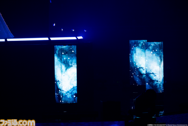 如月千早の武道館公演“OathONE”2日目をリポート。ラジオから生まれた『月下祭』や、後輩&他事務所の“蒼”の系譜に連なるアイドルの楽曲などのパフォーマンスも