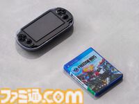 『プレイステーション』歴代ハードのミニチュアセットが登場。メモリーカード、ポケステもバッチリ再現。ファミ通＆電撃ステッカーシート、電プレ表紙の雑誌パーツが特典