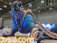 【モンハンフェスタ'26】リオレウスやラージャンの大型スタチューがお出迎え。タルコロ風ミニゲームやスリンガー射的も遊べる
