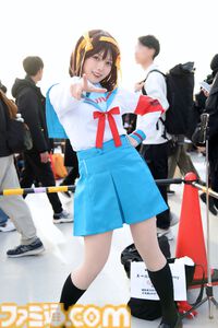 【コスプレ】『東島ライダー』電波人間タックルはパンツの柄まで忠実に再現。『餓狼伝説』不知火舞や『チェンソーマン』レゼ（ボム）らも参戦【コミケ107振り返り】