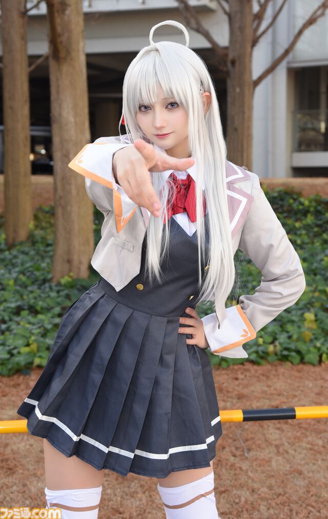 【コスプレ】『東島ライダー』電波人間タックルはパンツの柄まで忠実に再現。『餓狼伝説』不知火舞や『チェンソーマン』レゼ（ボム）らも参戦【コミケ107振り返り】