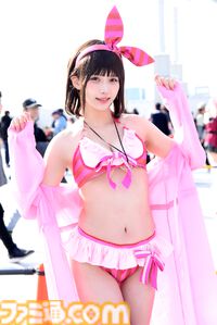 【コスプレ】『東島ライダー』電波人間タックルはパンツの柄まで忠実に再現。『餓狼伝説』不知火舞や『チェンソーマン』レゼ（ボム）らも参戦【コミケ107振り返り】