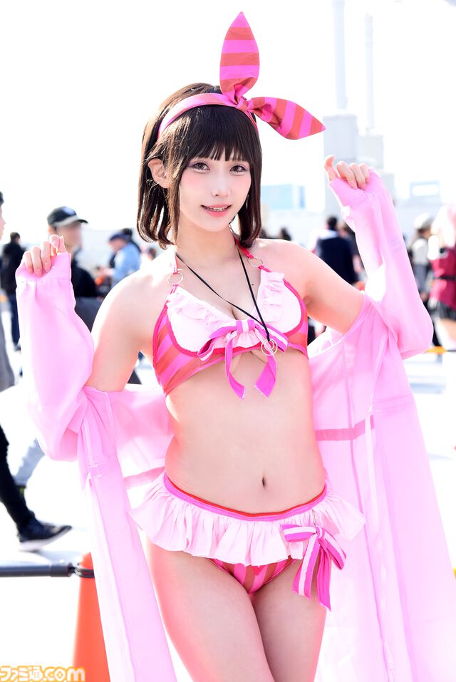 【コスプレ】『東島ライダー』電波人間タックルはパンツの柄まで忠実に再現。『餓狼伝説』不知火舞や『チェンソーマン』レゼ（ボム）らも参戦【コミケ107振り返り】