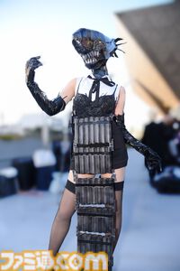 【コスプレ】『東島ライダー』電波人間タックルはパンツの柄まで忠実に再現。『餓狼伝説』不知火舞や『チェンソーマン』レゼ（ボム）らも参戦【コミケ107振り返り】