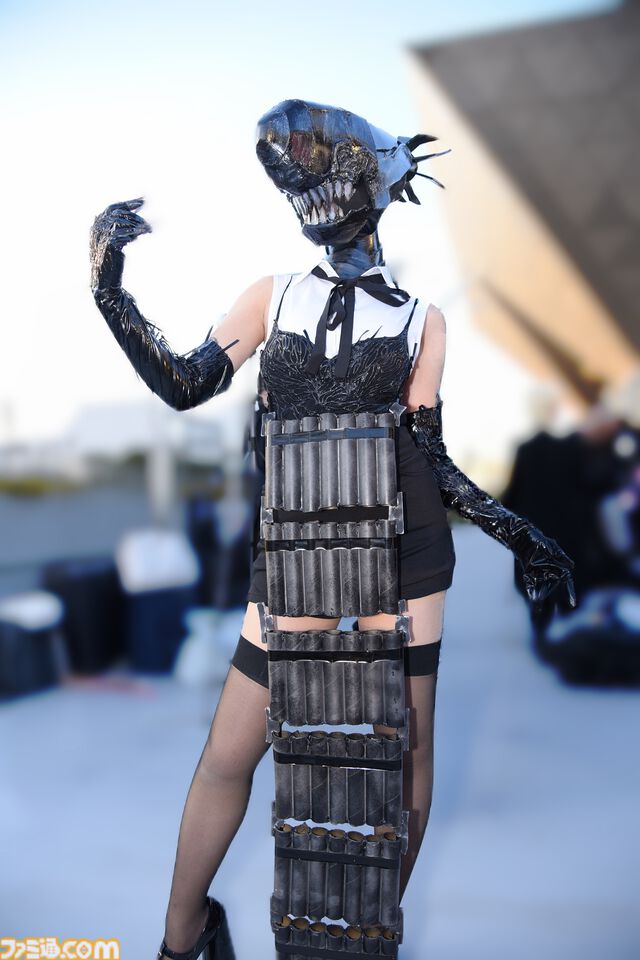 【コスプレ】『東島ライダー』電波人間タックルはパンツの柄まで忠実に再現。『餓狼伝説』不知火舞や『チェンソーマン』レゼ（ボム）らも参戦【コミケ107振り返り】