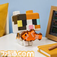 『マイクラ』お魚くわえた三毛猫のルームライトが猫の日（2/22）に新登場。オオカミ、ハチのフィギュアライトとあわせて予約開始