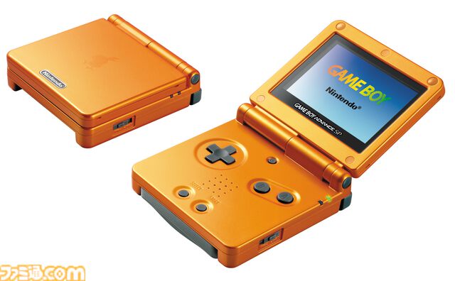 ゲームボーイアドバンスSPが発売された日。折りたたみ型のおしゃれでコンパクトなボディーは大人のユーザーでもためらうことなく持ち歩ける魅力があった【今日は何の日？】