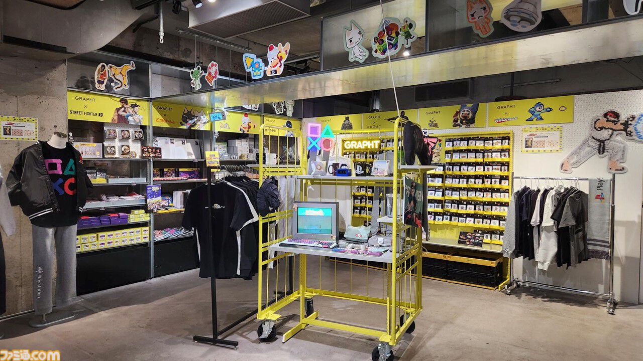 初代プレステ、『どこでもいっしょ』トロ、『アストロボット』アストロの長辺クッションが登場。本日（2/10）よりGRAPHT公式ストアで発売