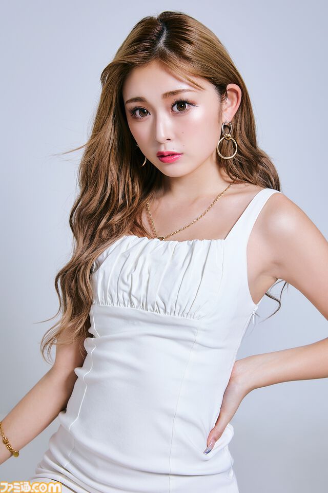 『アギトー超能力戦争ー』特殊強化装甲服G6を装着し戦う仮面ライダーG6が登場。岩永洋昭、青島心らが街を混乱に陥れる超能力者として出演