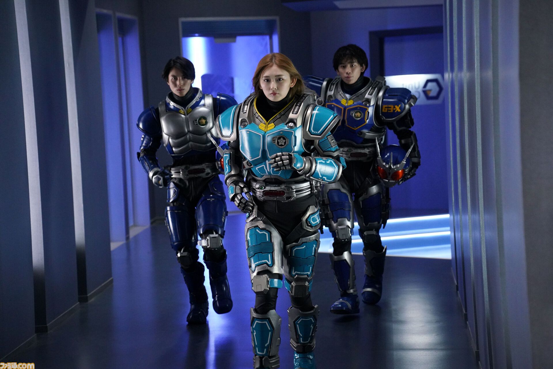 超能力戦争G6 アギトー超能力戦争ー』仮面ライダーG6が登場。岩永洋昭、青島心らが街