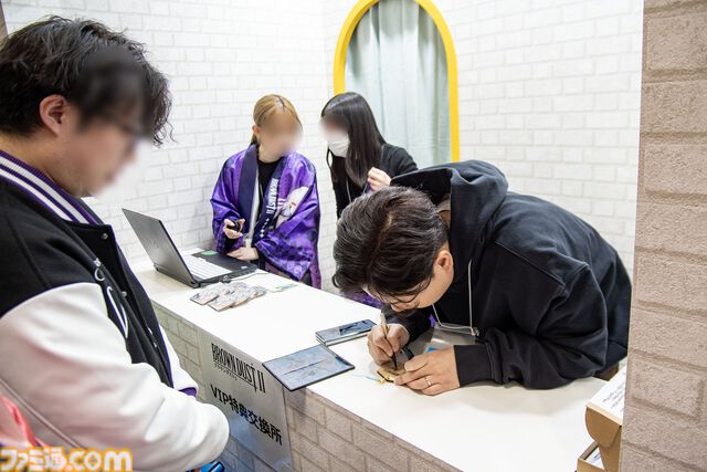 『ブラウンダスト2』のえっちな絵はどうかと思う。苦悩を乗り越えて強くなるイラストレーター折り紙は、すべてのフェチを諦めない