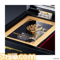 『モンハンワイルズ』メインテーマ『英雄の証』を特別編曲で奏でる。リオレウスとリオレイアが金彩蒔絵で描かれた限定オルゴール登場