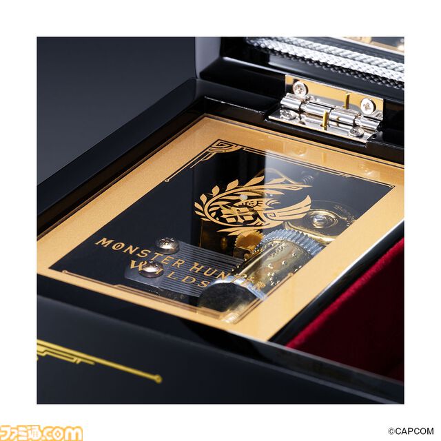 『モンハンワイルズ』メインテーマ『英雄の証』を特別編曲で奏でる。リオレウスとリオレイアが金彩蒔絵で描かれた限定オルゴール登場