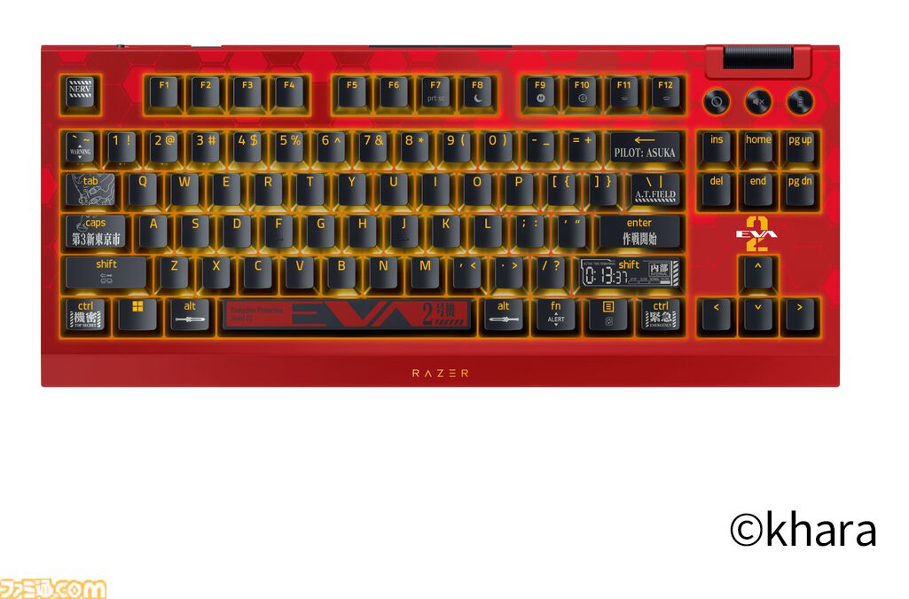 “エヴァ2号機”モデルRAZERゲーミングギアの予約受付が本日（2/19）開始。赤＆黒ベースにオレンジの差し色が映えるキーボード、マウス、ゲーミングチェアなどが登場
