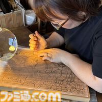 『ニーア オートマタ』2Bの浮世絵木版画が300部限定で2月27日より予約開始。人間国宝が手掛ける和紙を使い、職人の伝統技術で“ヨルハ二号B型”を描く