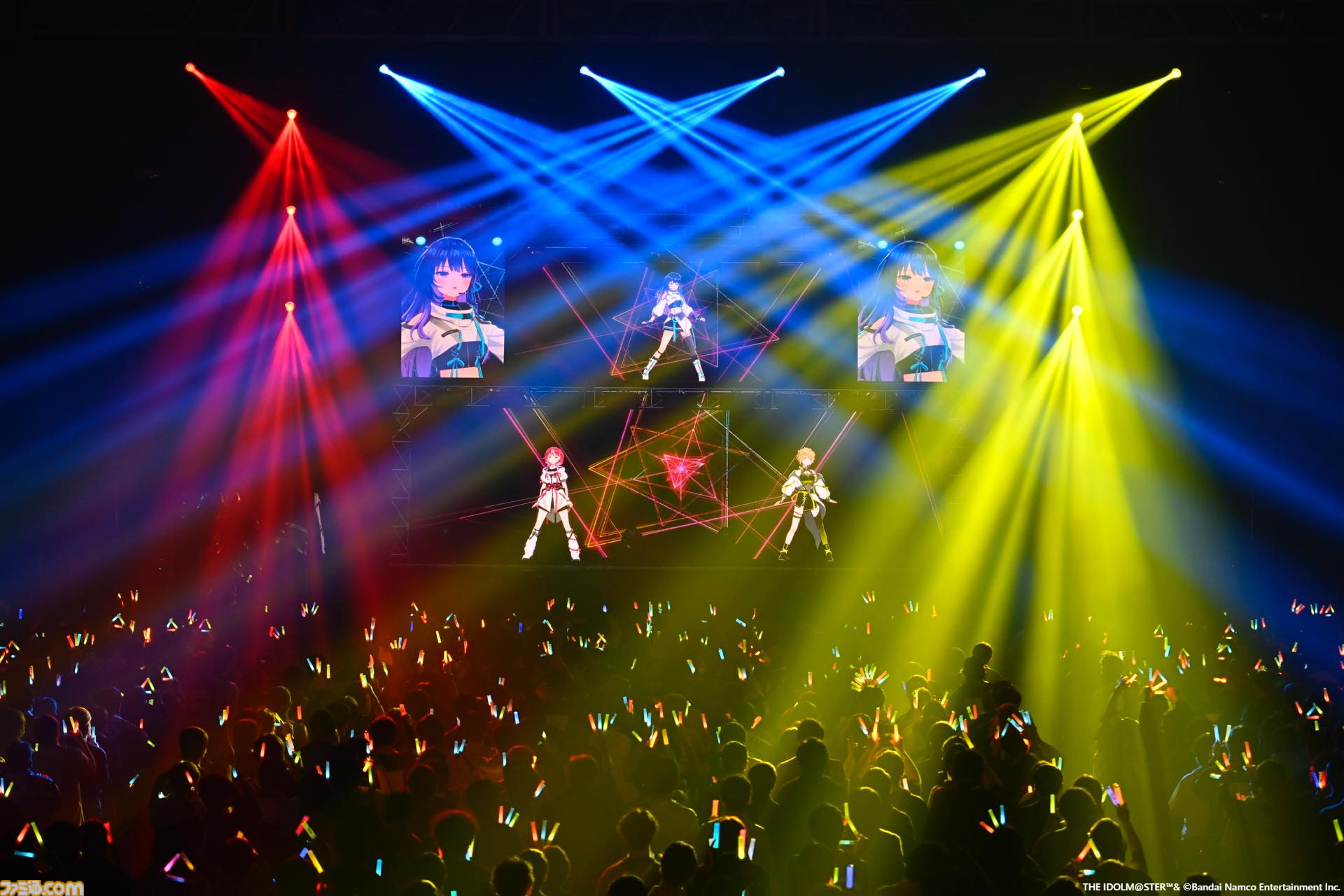 『ヴイアライヴ』2ndライブリポート。前回に続いて生バンドも加わった熱いライブではそれぞれの6thソロ曲やユニット最新曲も披露