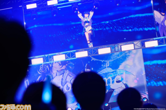 『ヴイアライヴ』2ndライブリポート。前回に続いて生バンドも加わった熱いライブではそれぞれの6thソロ曲やユニット最新曲も披露