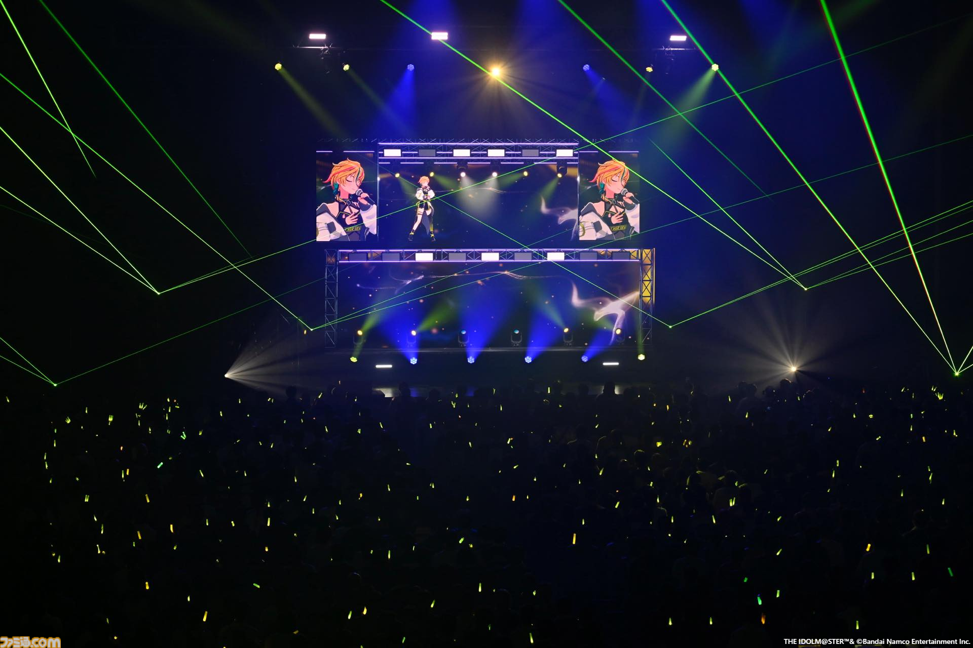 『ヴイアライヴ』2ndライブリポート。前回に続いて生バンドも加わった熱いライブではそれぞれの6thソロ曲やユニット最新曲も披露