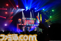 『ヴイアライヴ』2ndライブリポート。前回に続いて生バンドも加わった熱いライブではそれぞれの6thソロ曲やユニット最新曲も披露