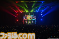 『ヴイアライヴ』2ndライブリポート。前回に続いて生バンドも加わった熱いライブではそれぞれの6thソロ曲やユニット最新曲も披露